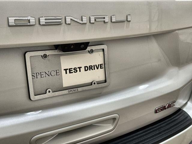 2025 GMC Yukon XL Base