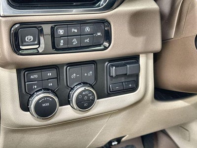 2025 GMC Yukon XL Base