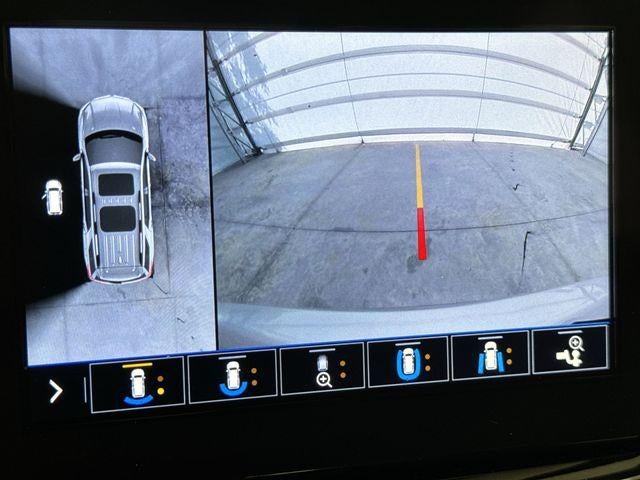 2021 Chevrolet Traverse Base