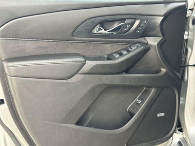 2021 Chevrolet Traverse Base