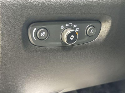 2021 Chevrolet Traverse Base