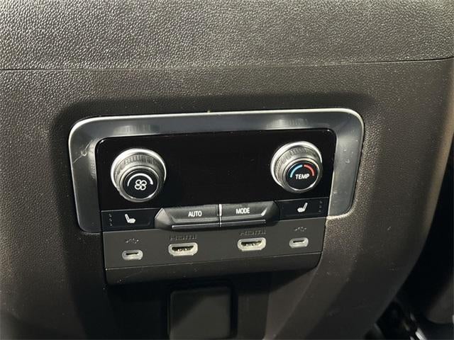 2021 Chevrolet Suburban Base