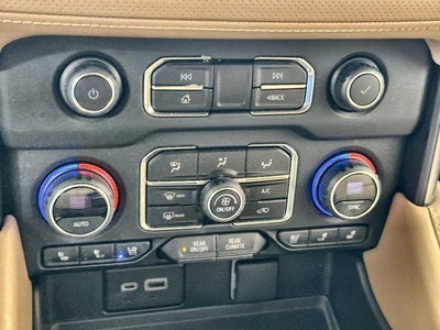 2023 Chevrolet Suburban Base