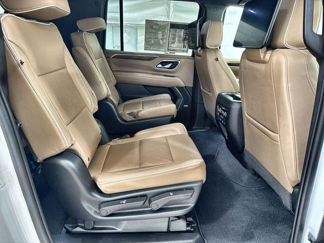 2023 Chevrolet Suburban Base