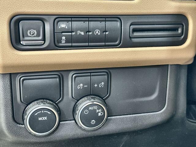 2023 Chevrolet Suburban Base