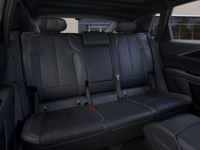 2025 Cadillac LYRIQ Luxury 1