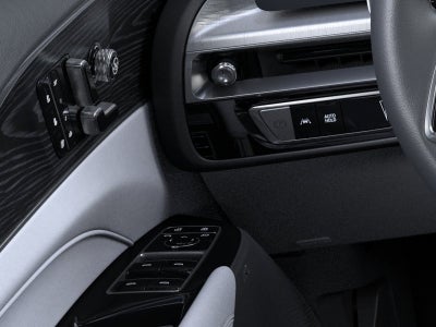 2024 Cadillac LYRIQ Luxury 2