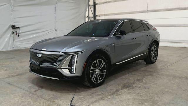2024 Cadillac LYRIQ Luxury 2
