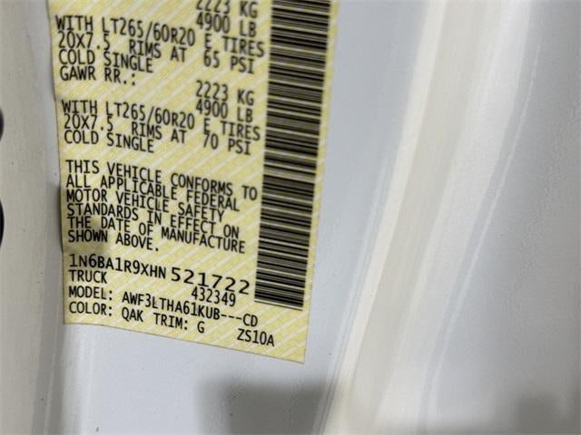 2017 Nissan TITAN XD SV