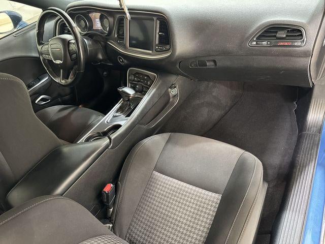 2022 Dodge Challenger Base
