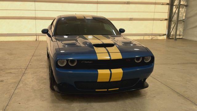 2022 Dodge Challenger Base