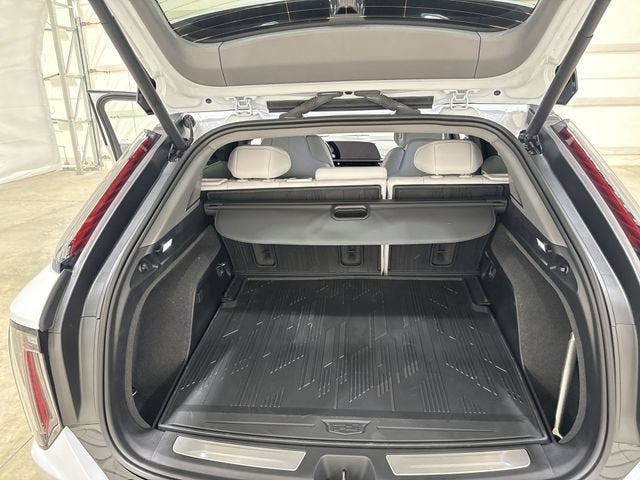 2026 Cadillac OPTIQ Premium Luxury