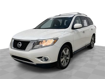 2016 Nissan Pathfinder Base