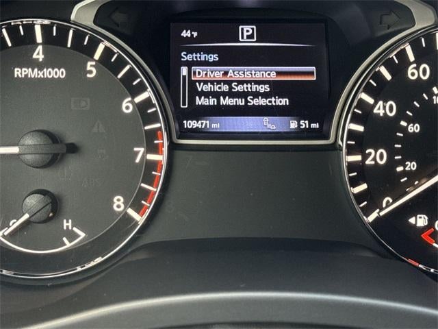 2016 Nissan Pathfinder Base