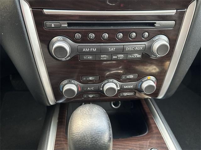 2016 Nissan Pathfinder Base