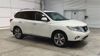 2016 Nissan Pathfinder Base