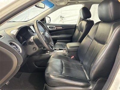 2016 Nissan Pathfinder Base