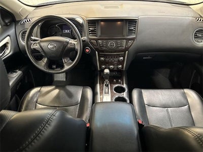 2016 Nissan Pathfinder Base