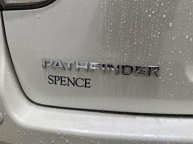 2016 Nissan Pathfinder Base