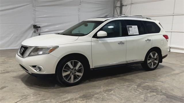 2016 Nissan Pathfinder Base