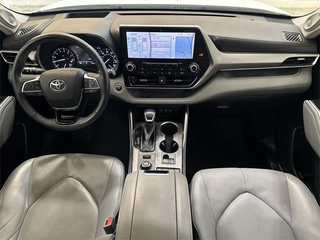 2021 Toyota Highlander Base