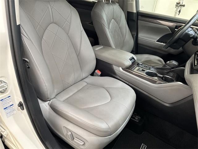 2021 Toyota Highlander Base