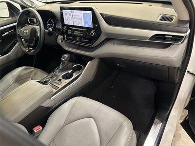 2021 Toyota Highlander Base