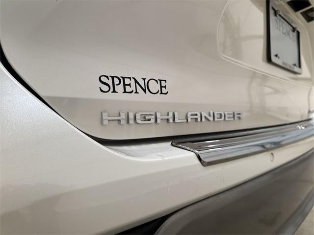 2021 Toyota Highlander Base