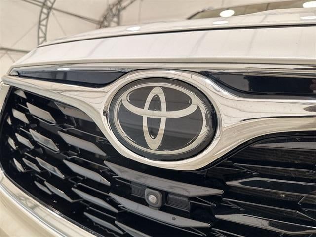 2021 Toyota Highlander Base
