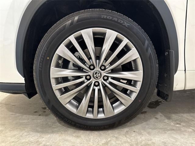 2021 Toyota Highlander Base