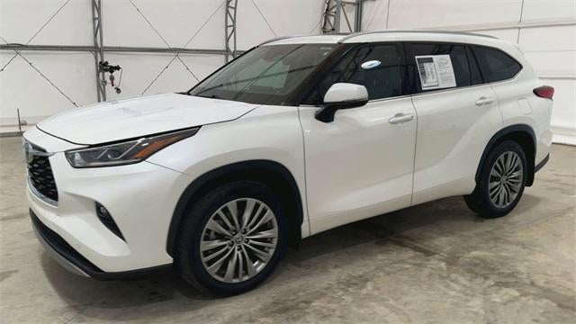 2021 Toyota Highlander Base