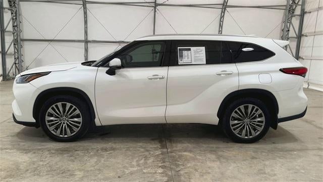2021 Toyota Highlander Base