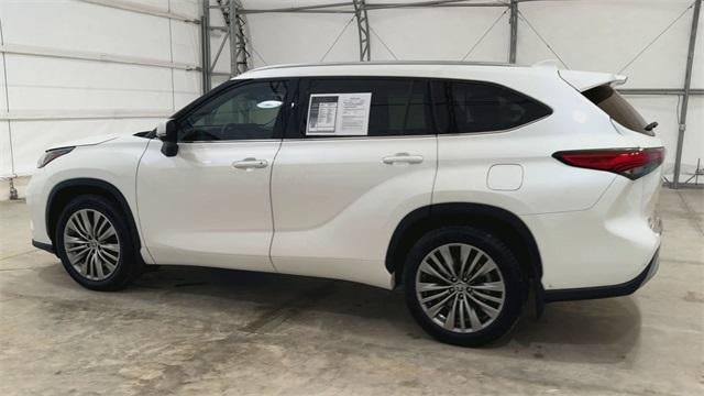 2021 Toyota Highlander Base