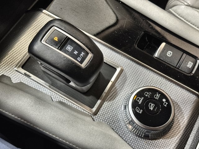 2023 Mitsubishi Outlander Base