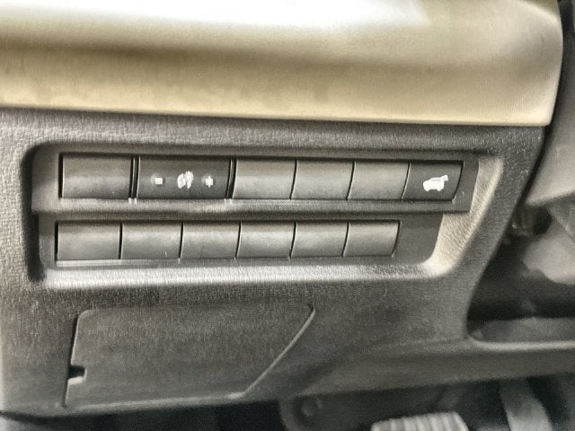 2023 Mitsubishi Outlander Base