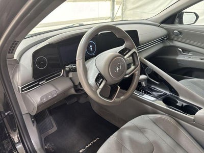 2023 Hyundai Elantra Base