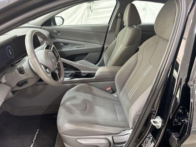 2023 Hyundai Elantra Base