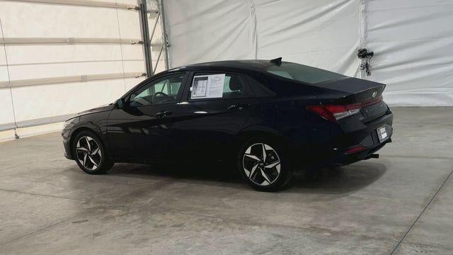 2023 Hyundai Elantra Base