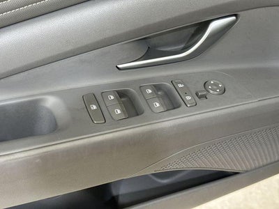 2023 Hyundai Elantra Base