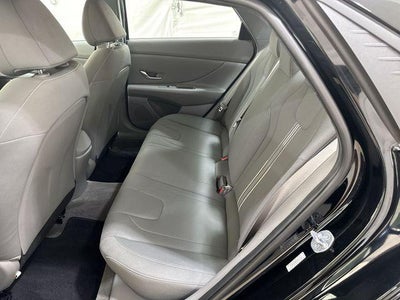 2023 Hyundai Elantra Base