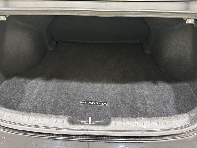 2023 Hyundai Elantra Base