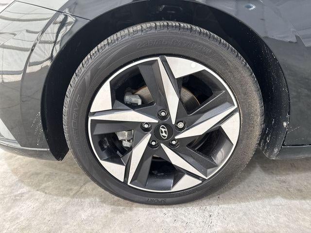 2023 Hyundai Elantra Base