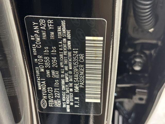 2023 Hyundai Elantra Base
