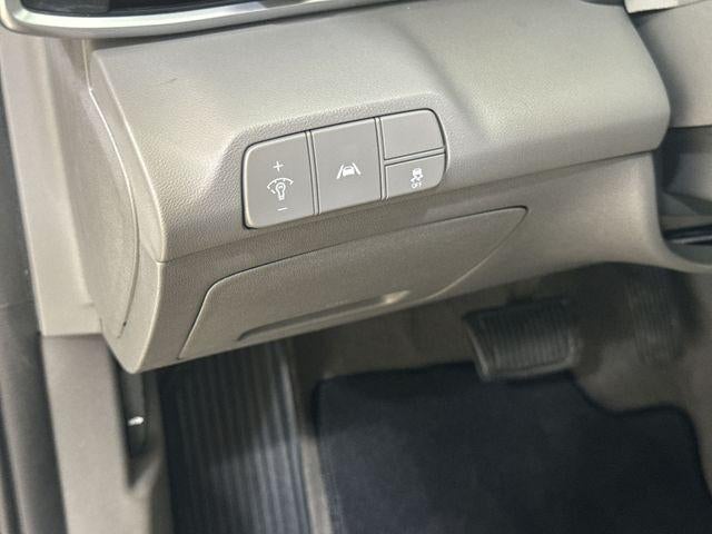 2023 Hyundai Elantra Base