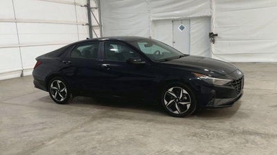 2023 Hyundai Elantra Base