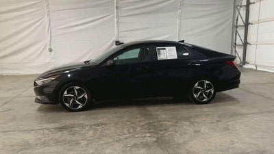 2023 Hyundai Elantra Base